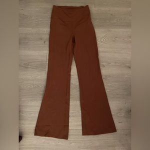 Groove Flared Yoga Pant